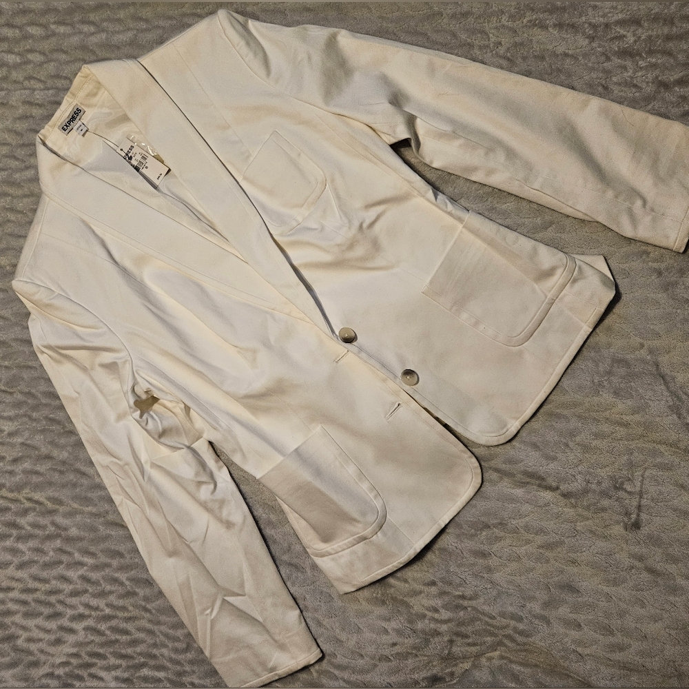 Gorgeous white Express blazer. NEW